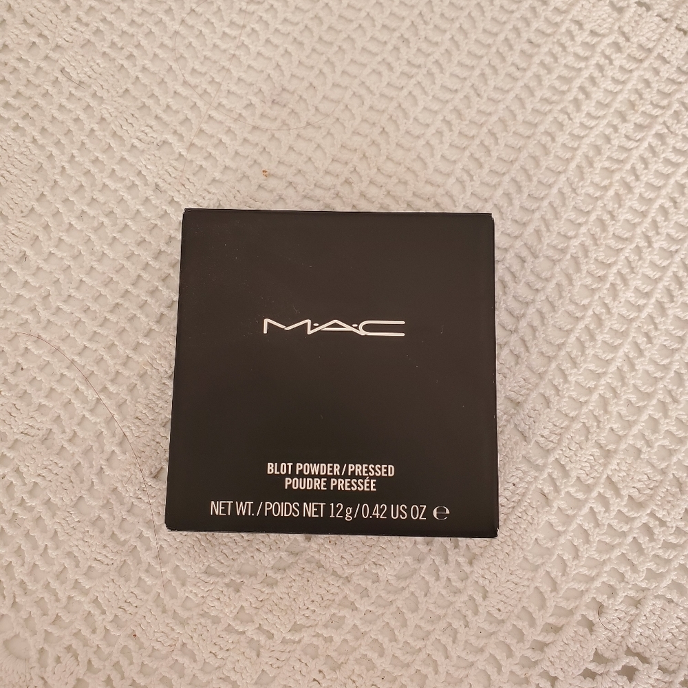MAC New Blot Powder